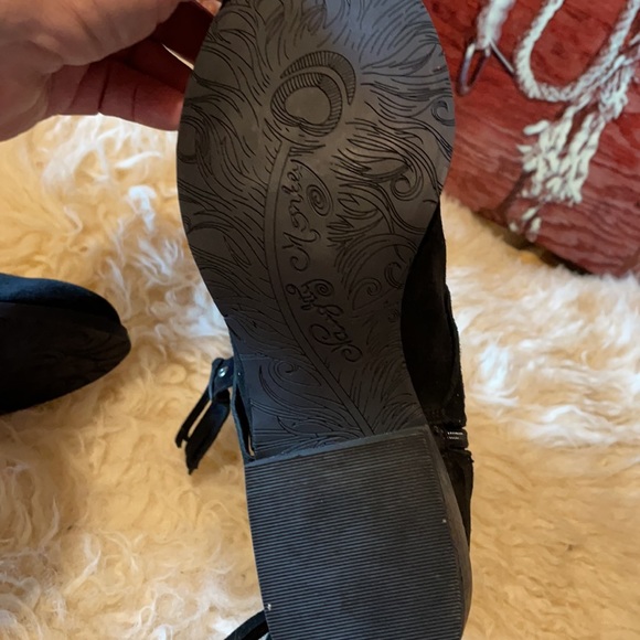 New Naughty Monkey suede boots - Picture 7 of 10